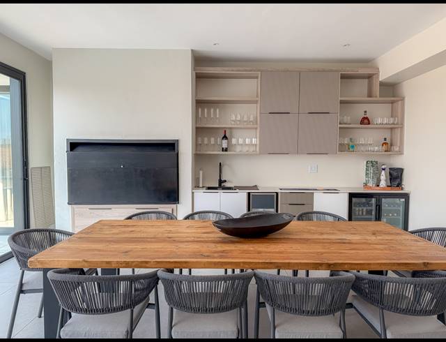 5 BEDROOM FREEHOLD FOR SALE IN MIDSTREAM HEIGHTS